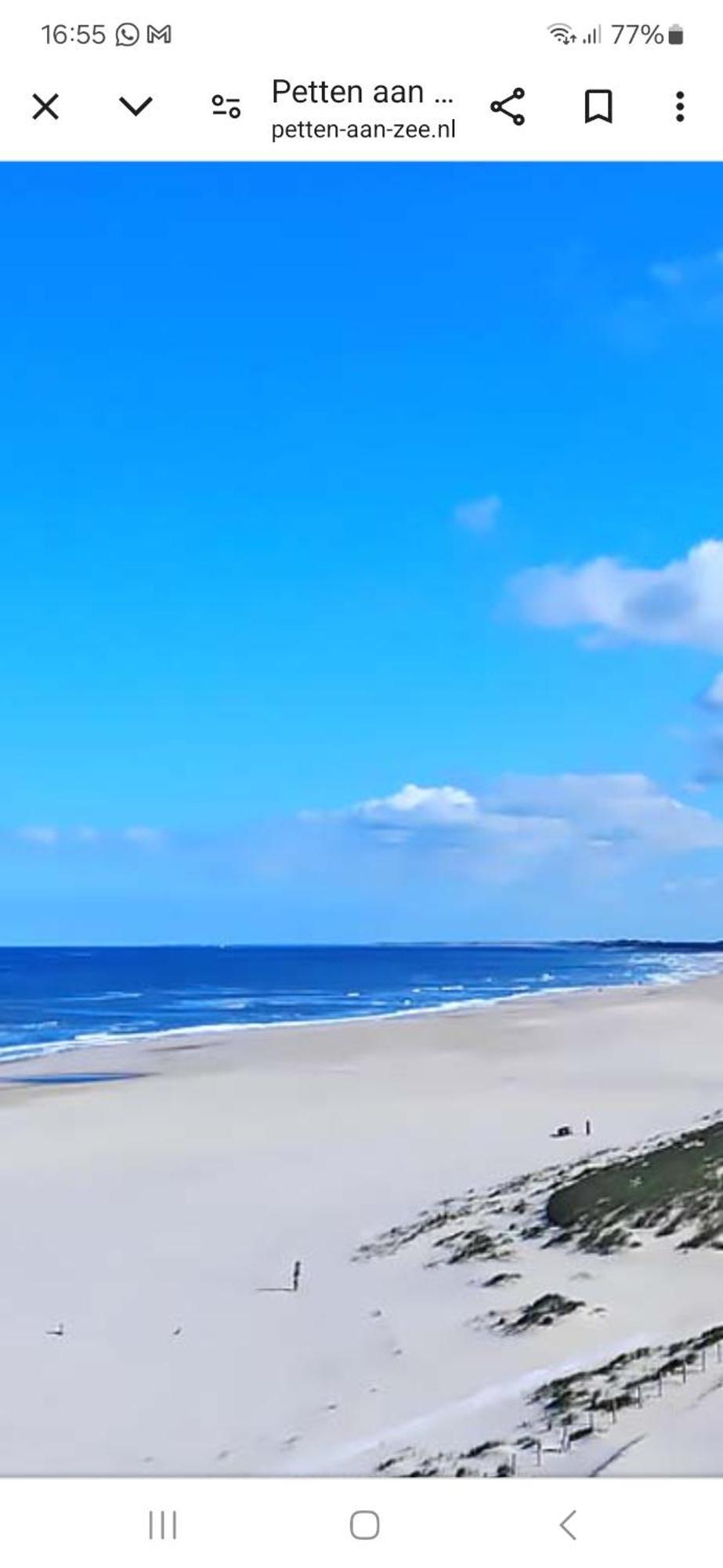 Caravan Met Voortent En Bijzettentje
